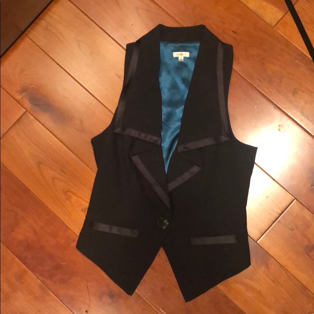 Studio Y Dressy Vest - Black with Teal Lining - S